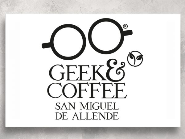 <span>GEEK – LOGO</span><i>→</i>
