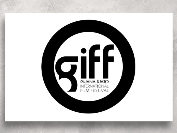<span>GIFF -LOGO</span><i>→</i>