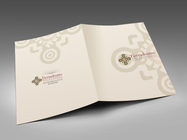 <span>ZONA BRANDING 2020 TIERRADENTRO FOLDER</span><i>→</i>