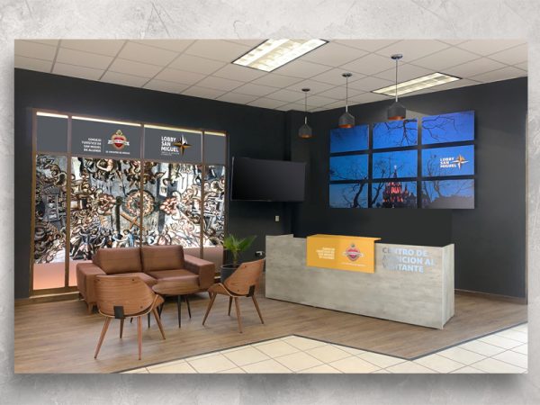 <span>ZONA BRANDING LOBBY SALA</span><i>→</i>