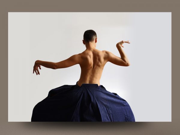<span>ESPALDA – FOTOGRAFÍA</span><i>→</i>